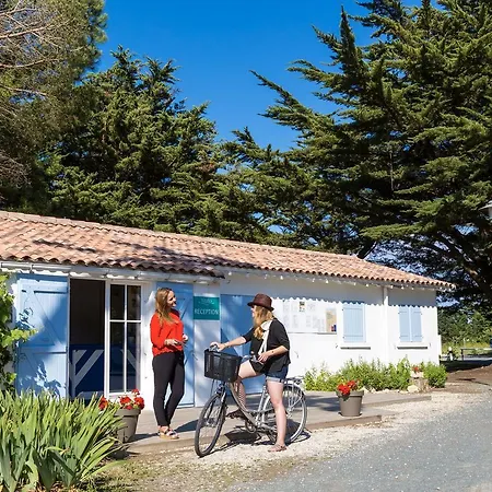 Domaine Residentiel De Plein Air Les Tamarins Campingplads