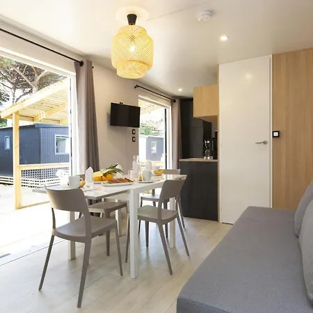 Les Tamarins Campsite