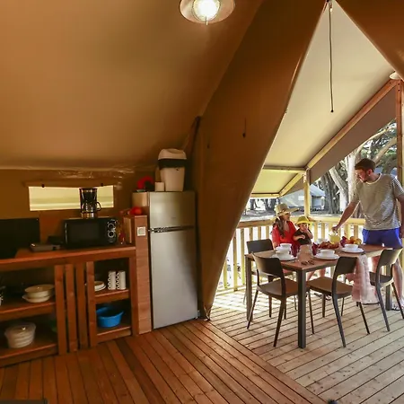 Les Tamarins Campingplads 4*