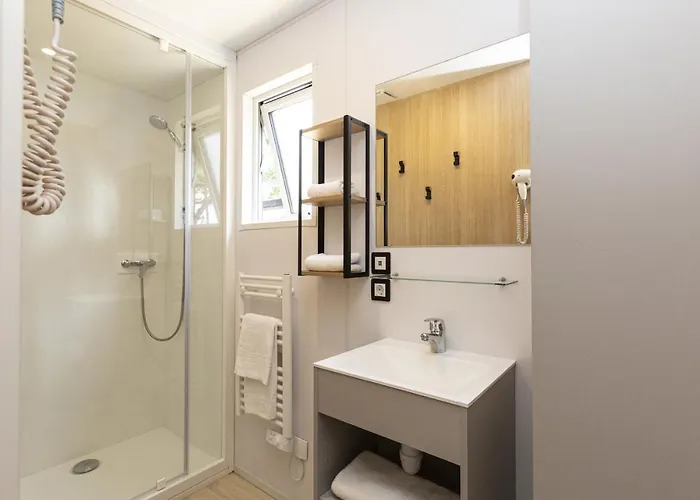 Les Tamarins Parque de Campismo