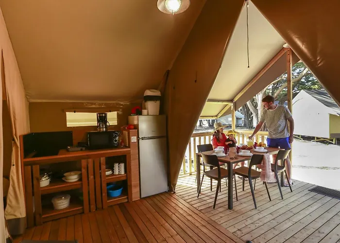 Les Tamarins Campsite 4*