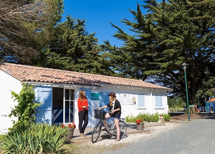 Les Tamarins Parque de Campismo